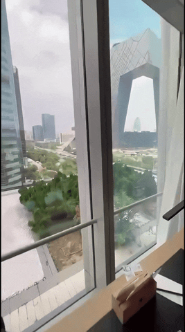 热门门事件吃瓜合集 小情侣厕所啪啪 高颜值反差婊被富二代调教成母狗 被网恋男偷拍裸等等[16.7g-8.gif