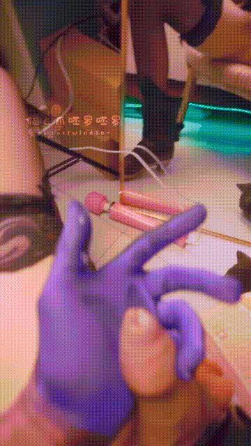 精品推荐 推特红人伪娘CD『猫爪呸罗』定制售卖COS自慰[23.4G]-7.gif