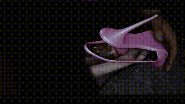 雯雅婷之工地轮奸 CV中配 [307M]-3.gif