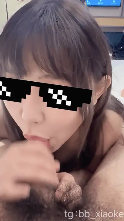 164133pv21ea220dzde4mb.gif